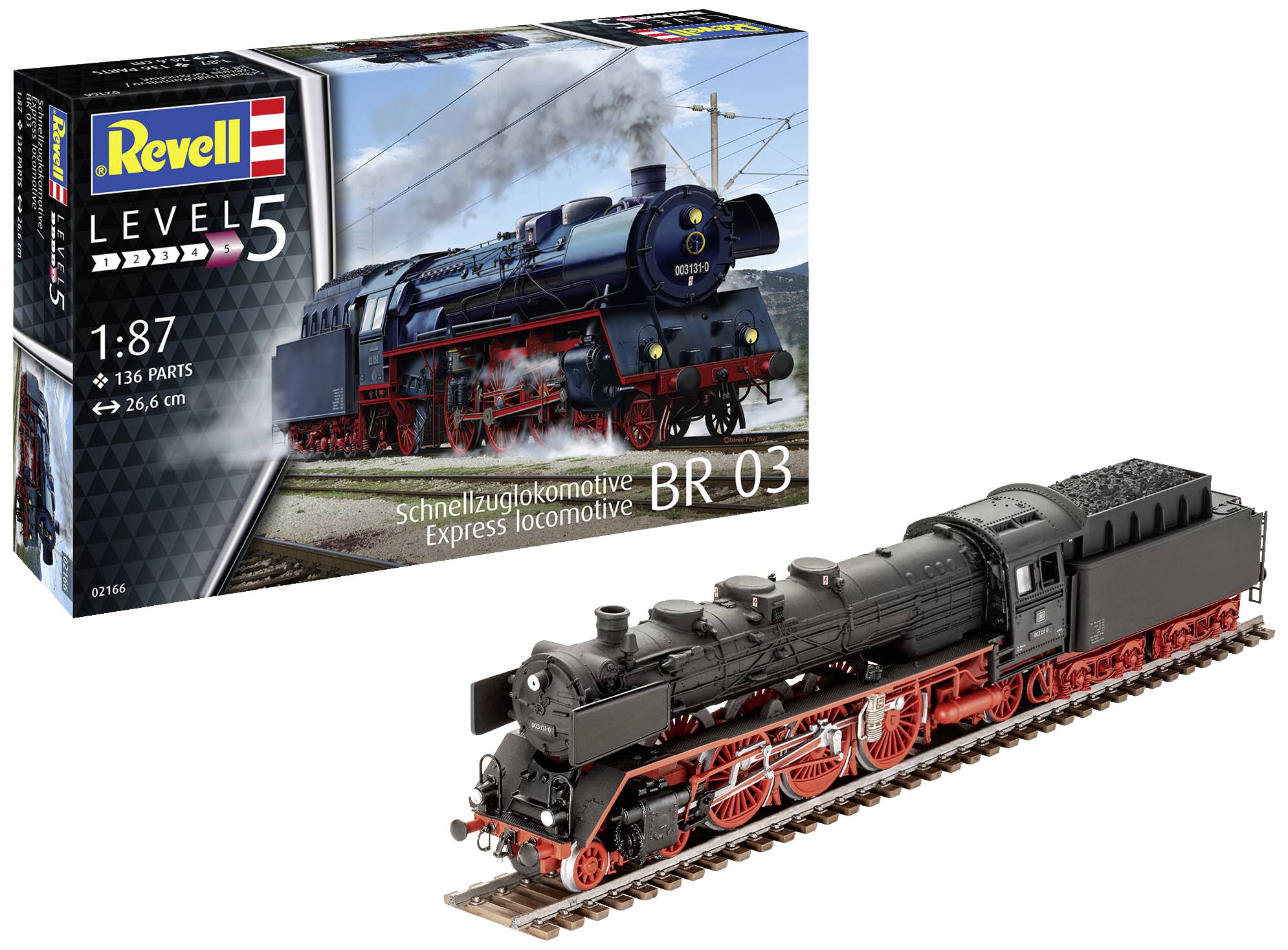 Byggsats för 'Expresslok BR 03' från Revell i skala 1:87. Visar modellen på räls och förpackningen med bild av lokomotivet.