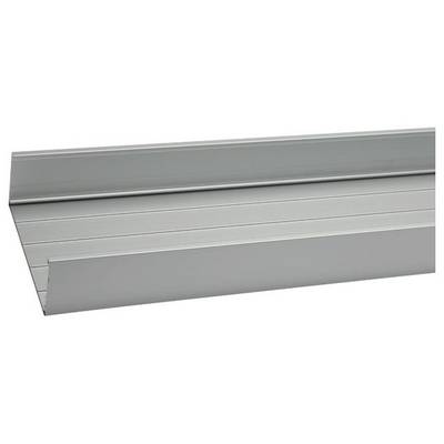 Metallisk takränna av aluminium, silverfärgad, i profilvy. Används för att leda bort regnvatten från tak.