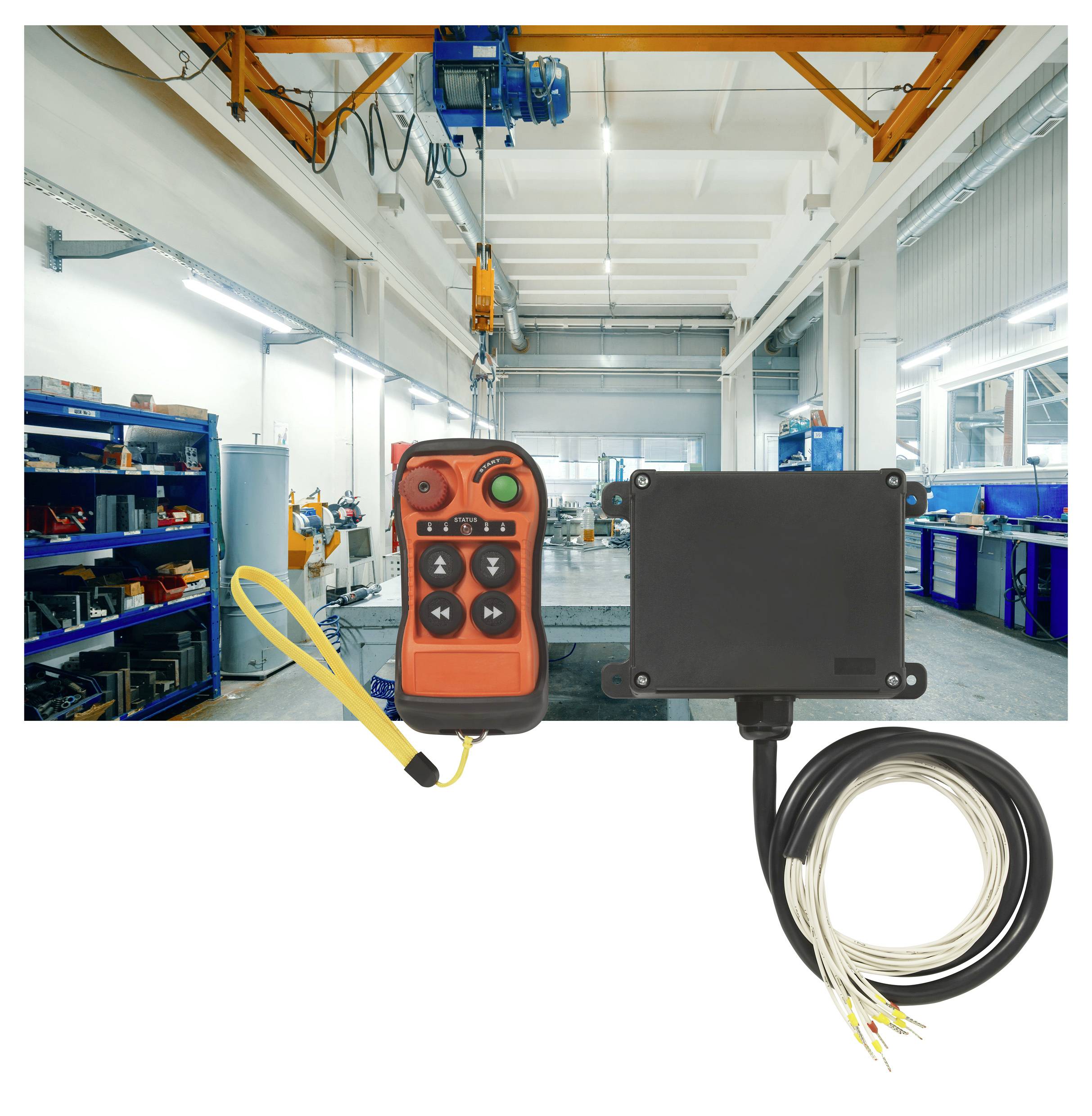 Kranhallar med manöverpanel och styrenhet i förgrunden, visar utrustningen för fjärrstyrning och installation i industriell miljö.