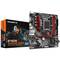 'GIGABYTE B760M GAMING DDR4' förpackning bredvid ett datormoderkort med svarta och röda element.