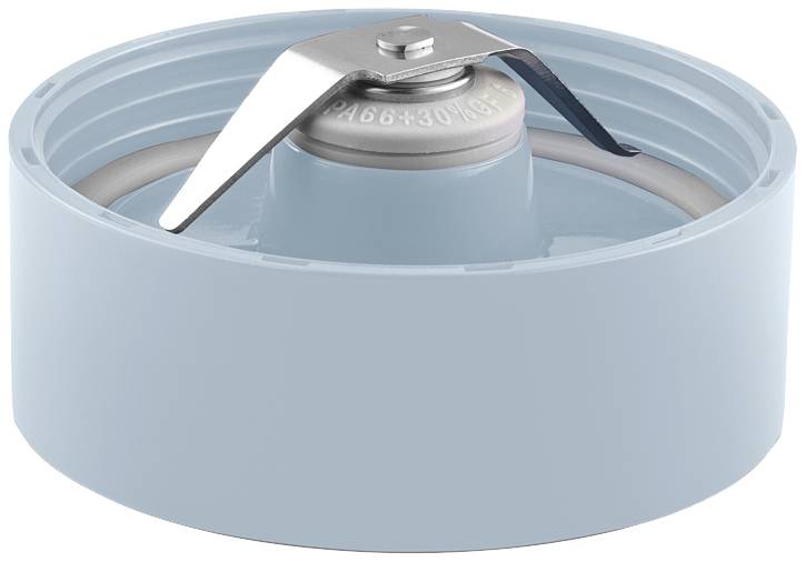 En grå plasthuv med två metallblad placerade i mitten. Huven passar på en mixer eller köksapparat.