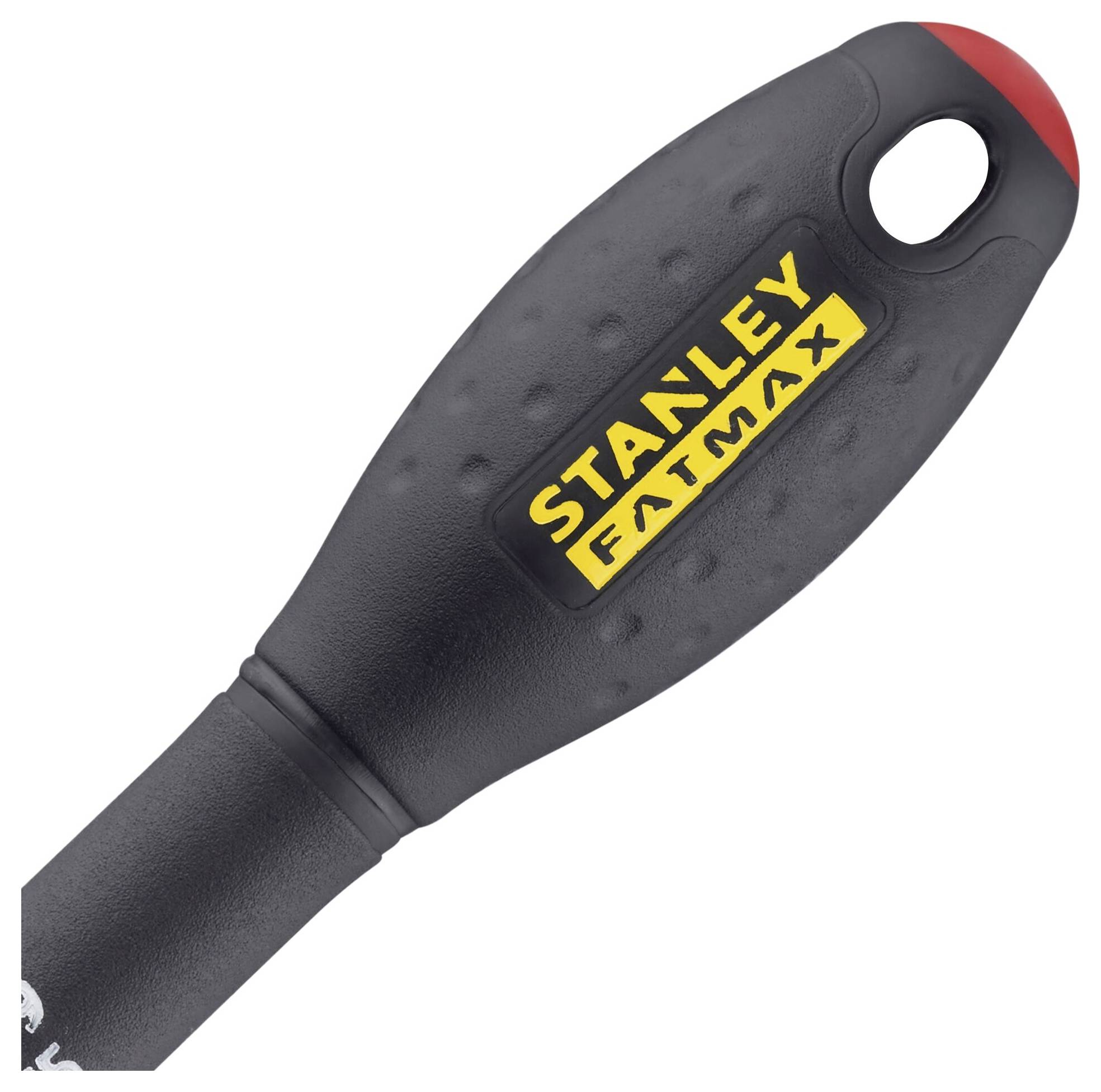 Svart handtag på ett verktyg med gul 'Stanley FatMax' logotyp. Handtaget har en strukturerad yta för bättre grepp.