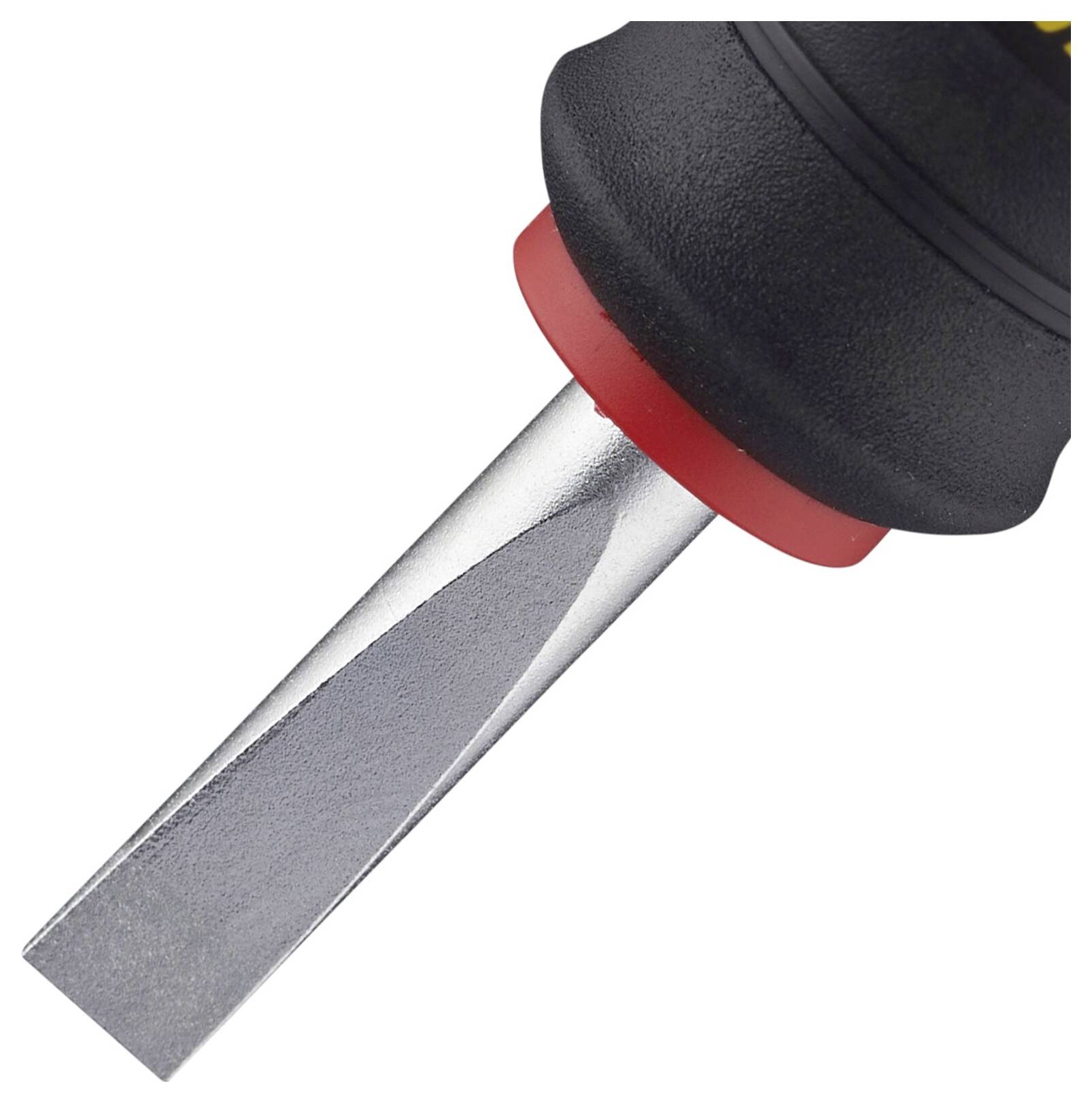 Närbild av en spårskruvmejsel med svart handtag och röd ring.