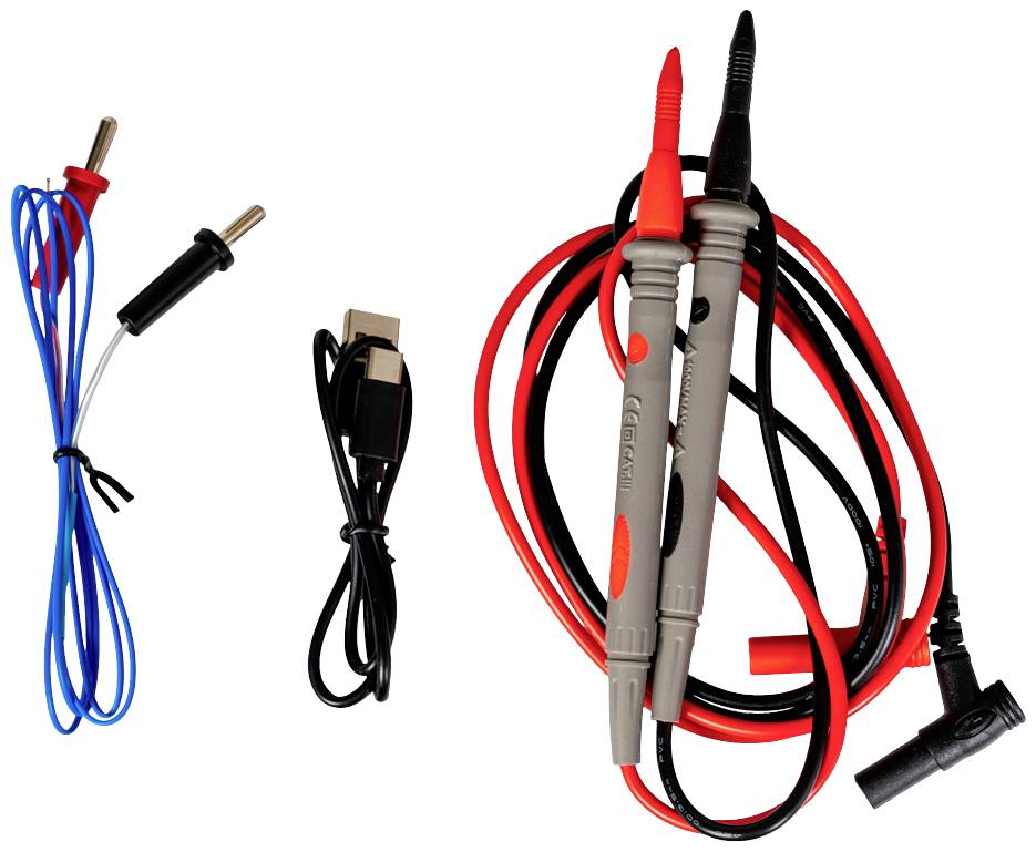 Olika mätledningar och kablar med krokodilklämmor och USB-kontakt, typiska för elektriska tester och mätningar.