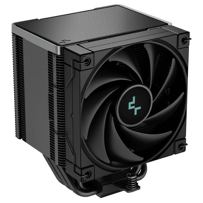 En svart CPU-kylare med stor fläkt och kylfläns för värmeavledning, lämplig för kylning av datorhårdvara.