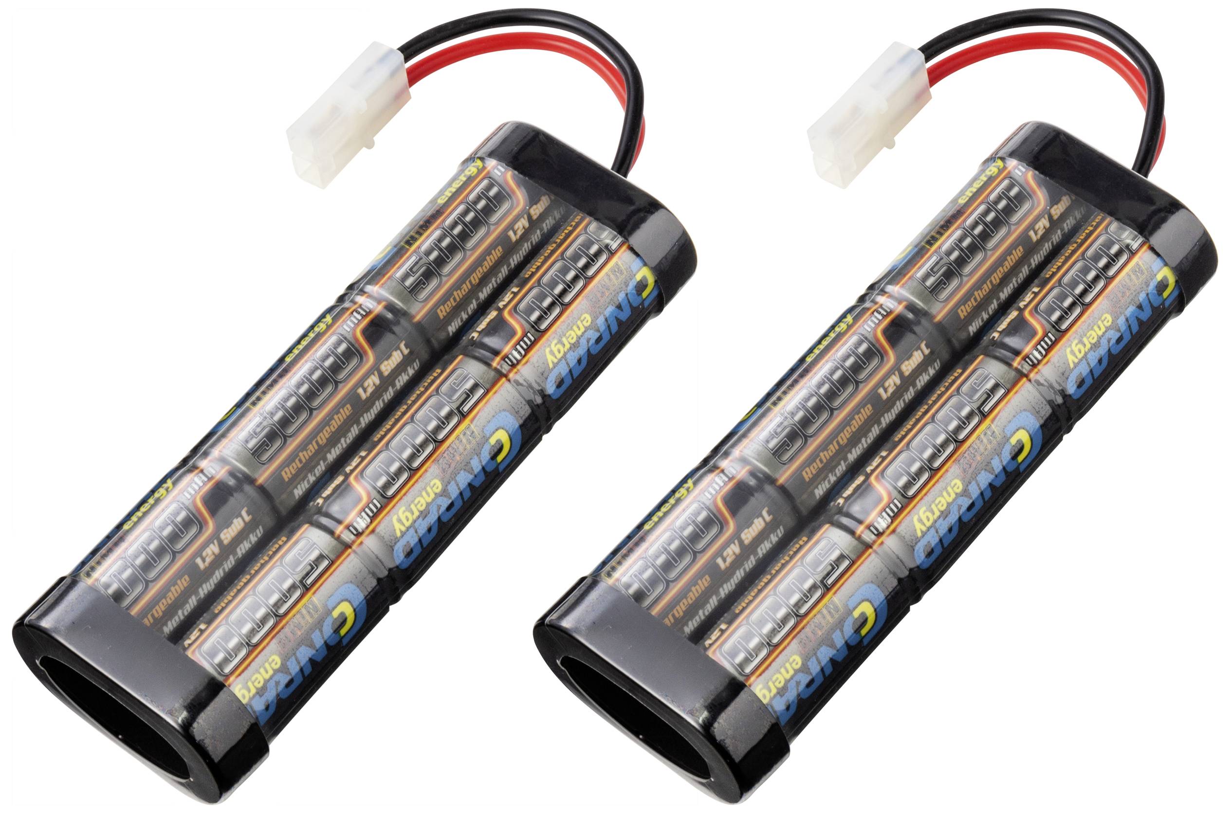 Två laddningsbara NiMH-batteripack med sex AA-batterier vardera, sammankopplade via en kabel med en vit kontakt.