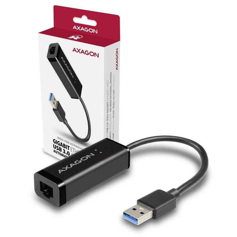 AXAGON USB 3.0 Gigabit Ethernet-adapter i svart färg framför en röd förpackning. Adaptern erbjuder snabb nätverksanslutning.