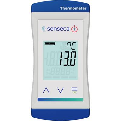 En digital termometer som visar '13,0°C', med knappar för inställningar, batteriindikator och varumärket 'Senseca' synligt på skärmen.
