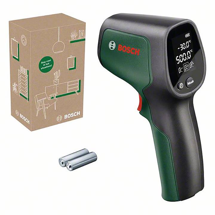 Bosch infraröd termometer med display som visar temperatur. Förpackning och två AA-batterier bredvid.
