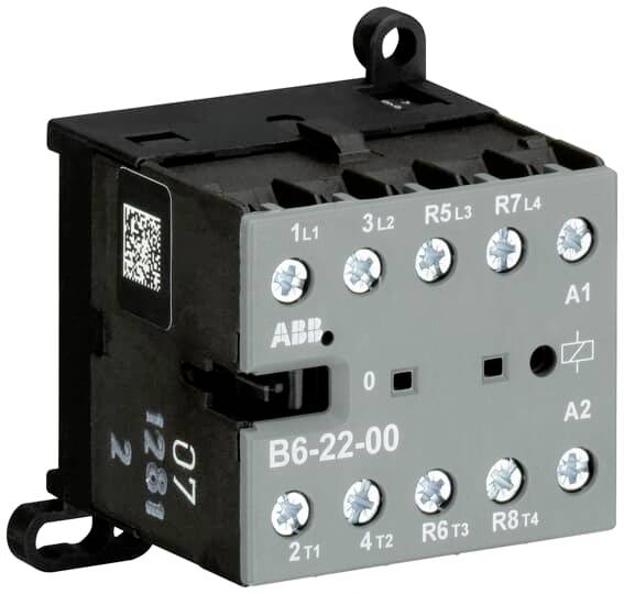 'ABB B6-22-00' kontaktor med flera anslutningsklämmor för industriella tillämpningar. Visar nummer- och bokstavskodningar på framsidan.