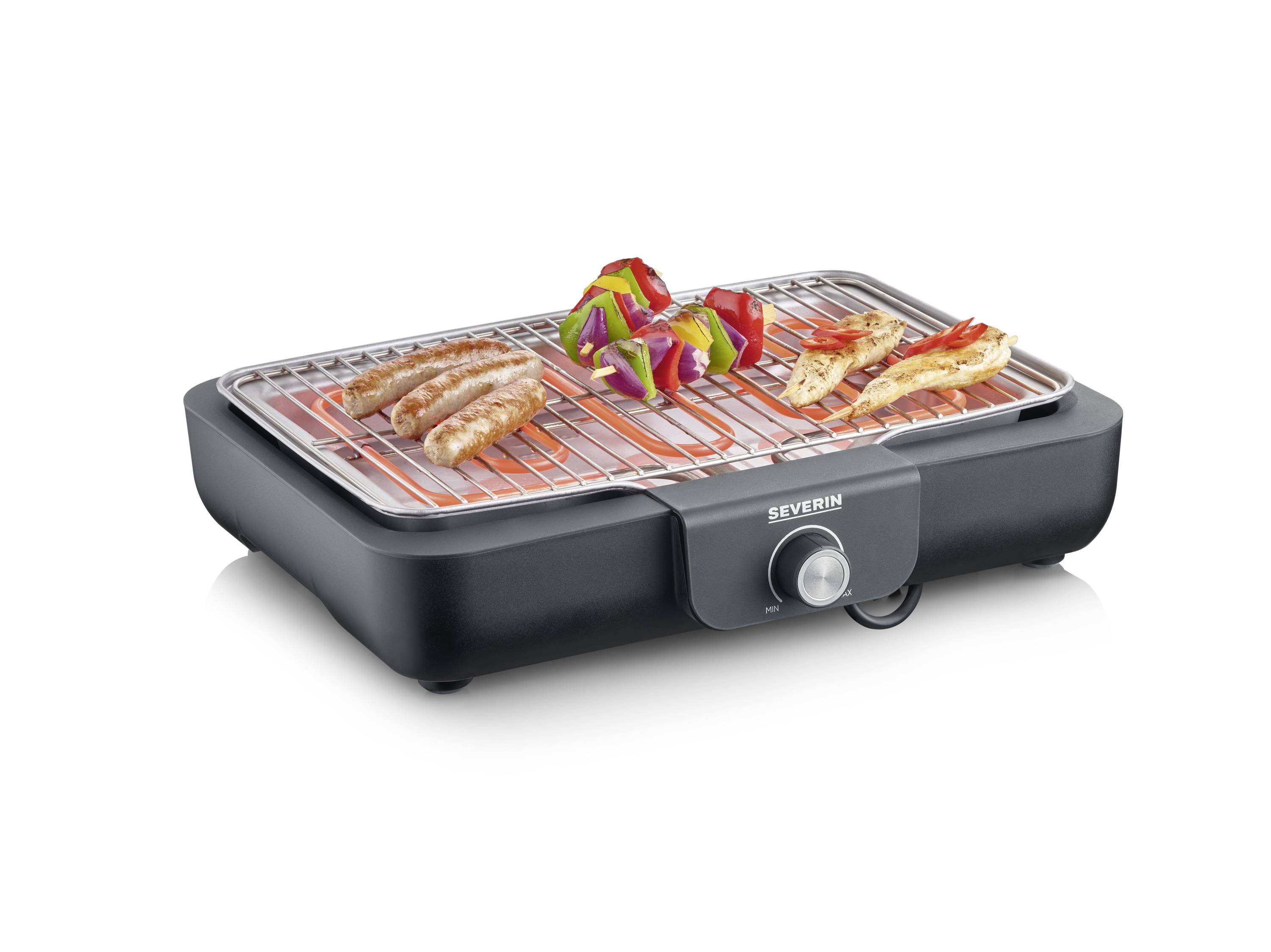 En elektrisk bordsgrill med korvar, grönsaker och kycklingbitar på gallret. Grillen har en vred för temperaturreglering.