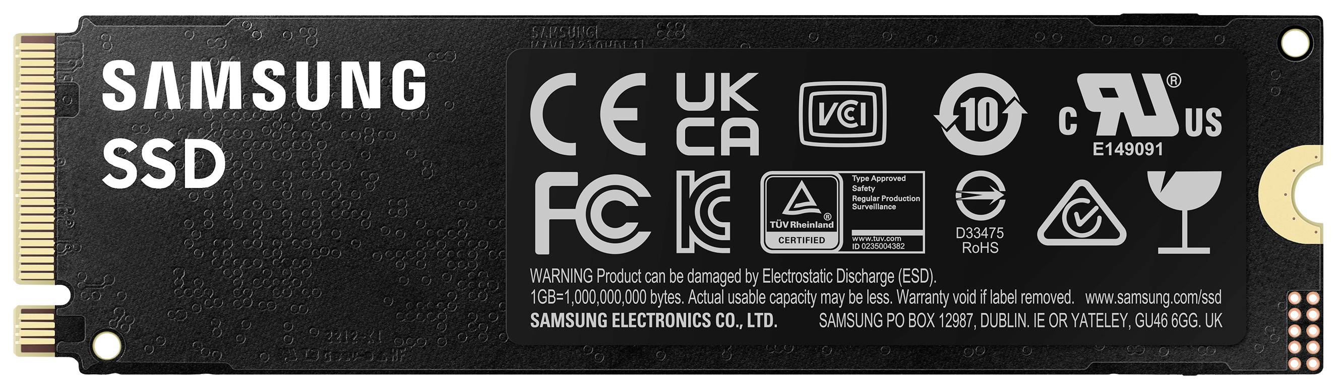 'Samsung SSD' med diverse certifieringslogotyper och en varningstext om elektrostatisk urladdning. Kapacitet: 1 TB.