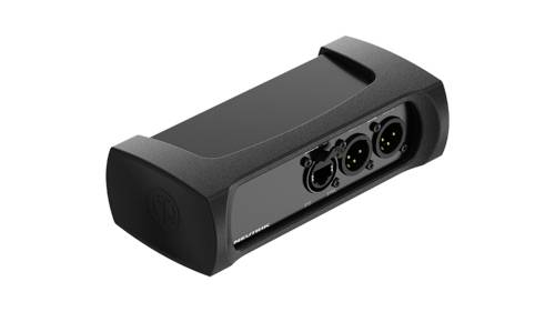 Svart audiobox med två XLR-anslutningar synliga på sidan. Lämplig för ljudanslutning och signalöverföring.