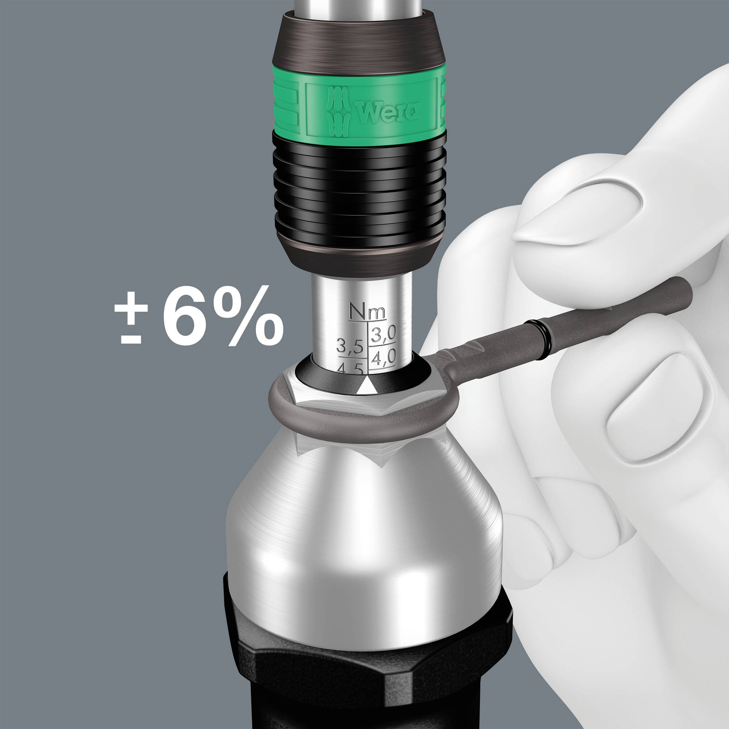 Vridmomentverktyg med skala, visar spänningsinställning vid 3,0 Nm. Hand håller verktyget. ±6% noggrannhetsangivelse ovanför.