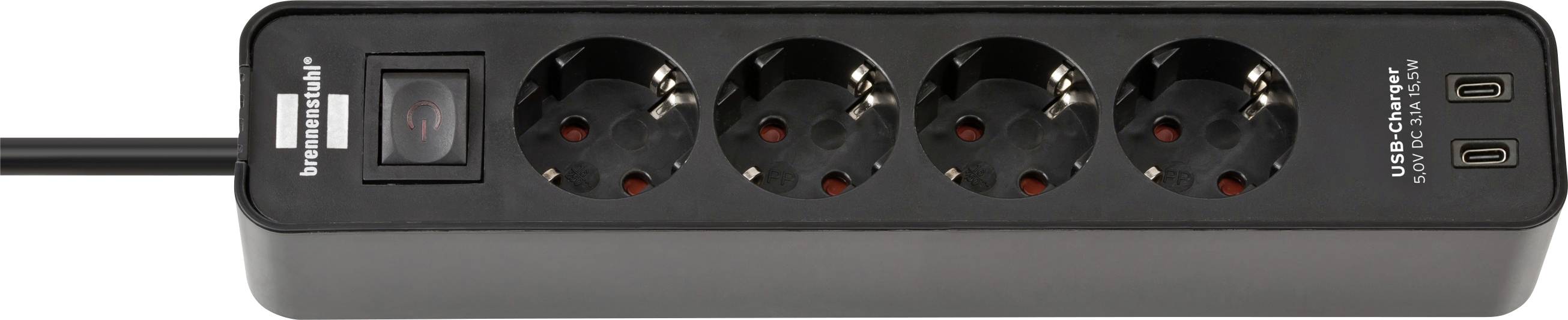 Svart strömförlängare med fem runda uttag, två USB-C-portar och en strömbrytare, med en ansluten kabel på vänster sida.