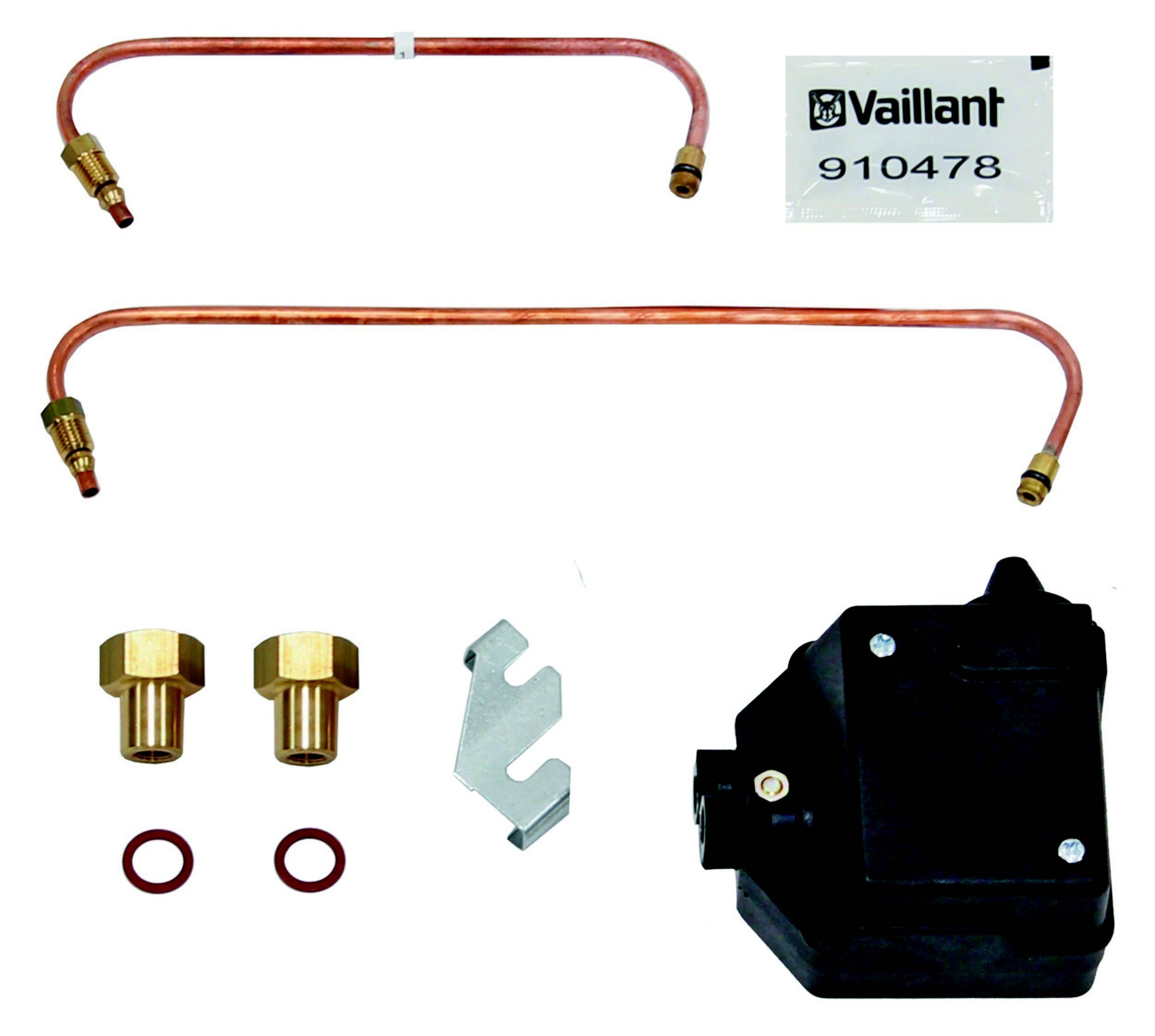 Reservdelsset för Vaillant-värmepanna med kopparrör, tätningar, svart höljesdetalj och monteringstillbehör, artikelnummer 910478.