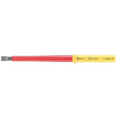 Platt, isolerad skruvmejsel med rött handtag och gul spets, märkt med 'TIE 601 1.2x6.5', lämplig för elektriskt arbete.