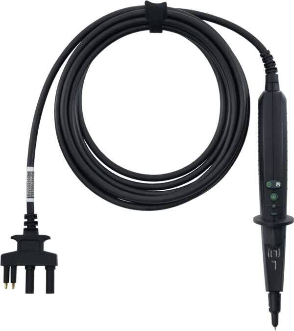 Ett svart mätkabel med handtag och testpropp, lämplig för elektriska tester och mätningar.