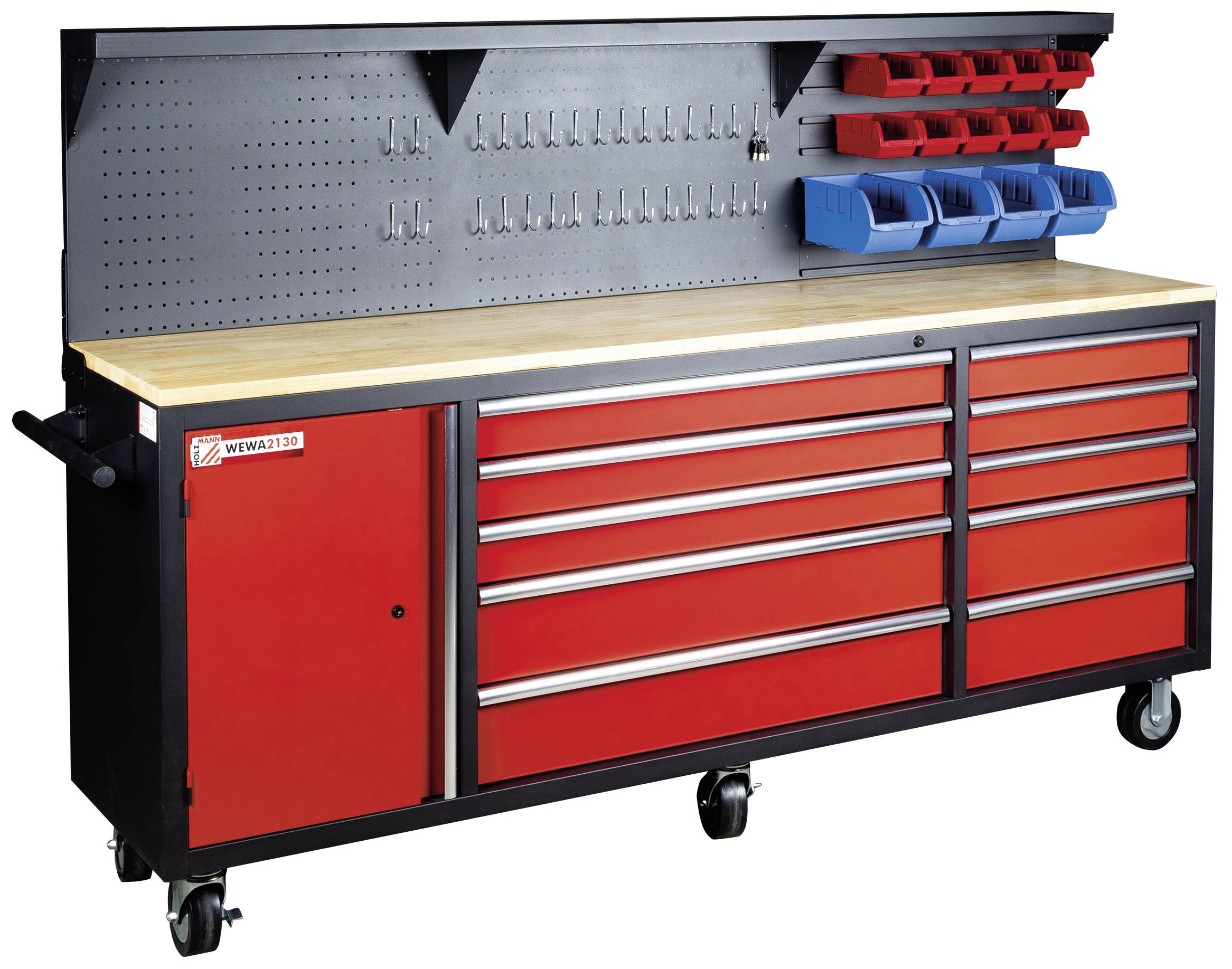 Röd arbetsbänk med metallstruktur, lådor och hyllplan. Ovanför finns krokar och blå behållare för verktygsförvaring.
