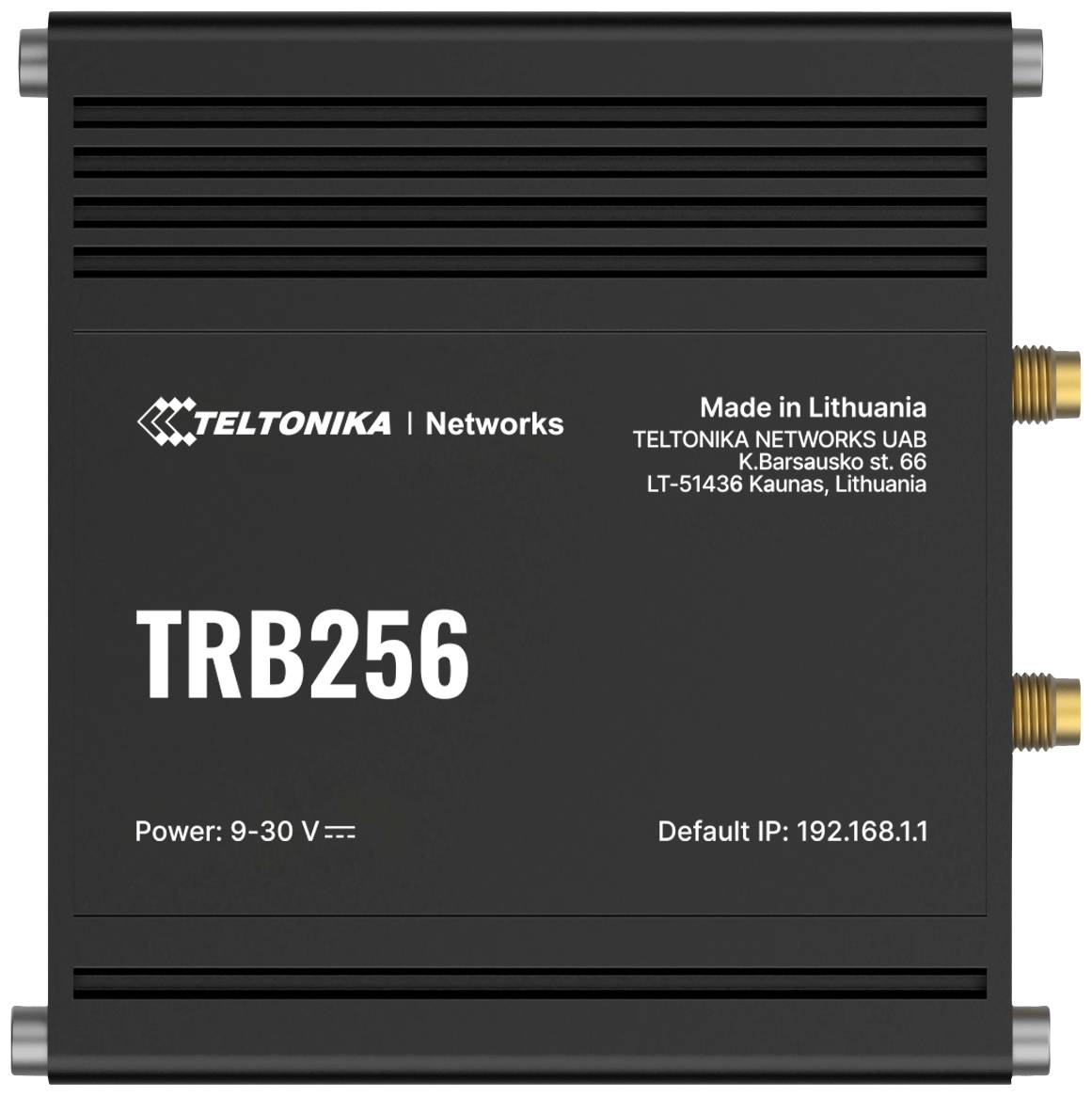 En svart nätverksenhet från Teltonika med modellnummer TRB256. Den har sidoanslutningar och är lämplig för ett spänningsintervall på 9-30 V. Standard-IP: 192.168.1.1.