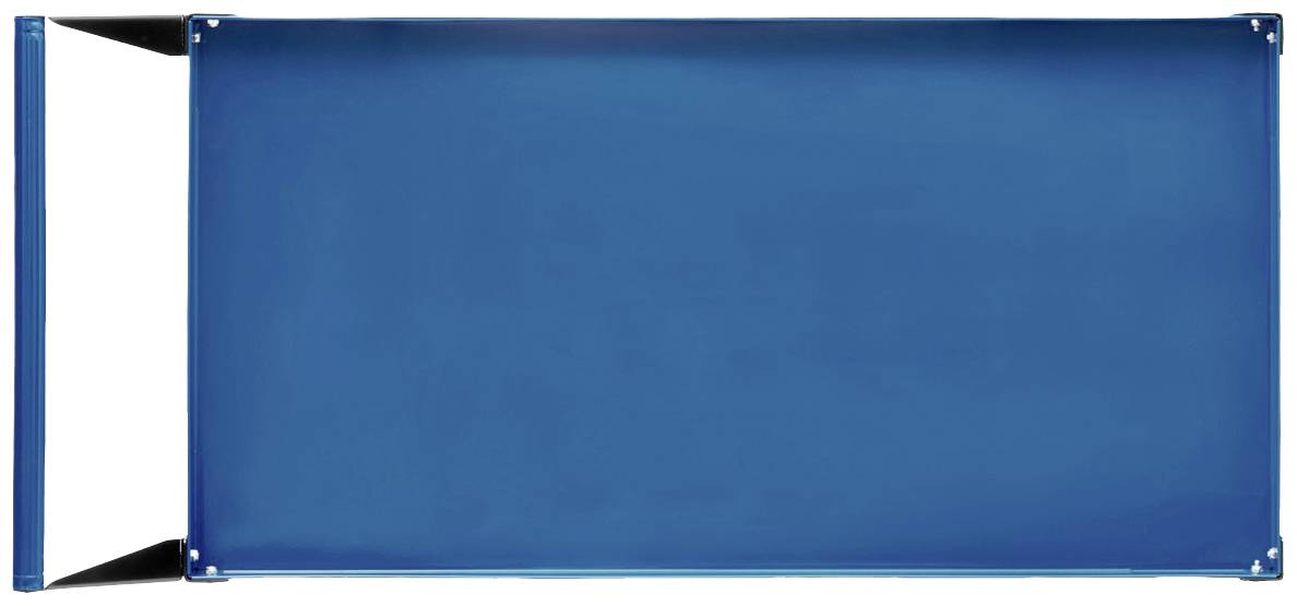 En rektangulär, blå banderoll utan text eller mönster, fäst vid en svart ram, på vit bakgrund.