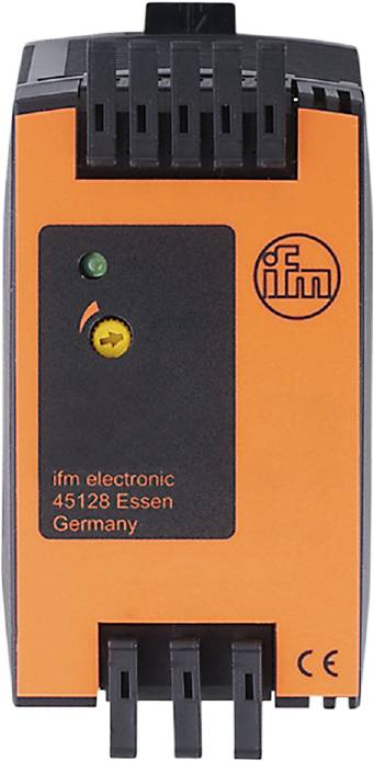 Oranges skylt med svart område visar logotypen 'ifm', en grön och gul knapp, och text: 'ifm electronic, 45128 Essen, Tyskland'.
