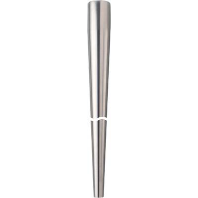 En silverfärgad, cylindrisk metallkopp.