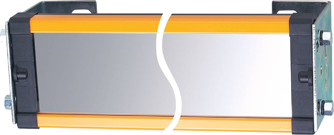 Ett gul-orange rektangel med en vit, böjd linje som delar det på mitten.