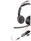 Headset med hörlurar och mikrofon, anslutet till en styrenhet för volymreglering och ljuddämpning; kabel med USB-kontakt.
