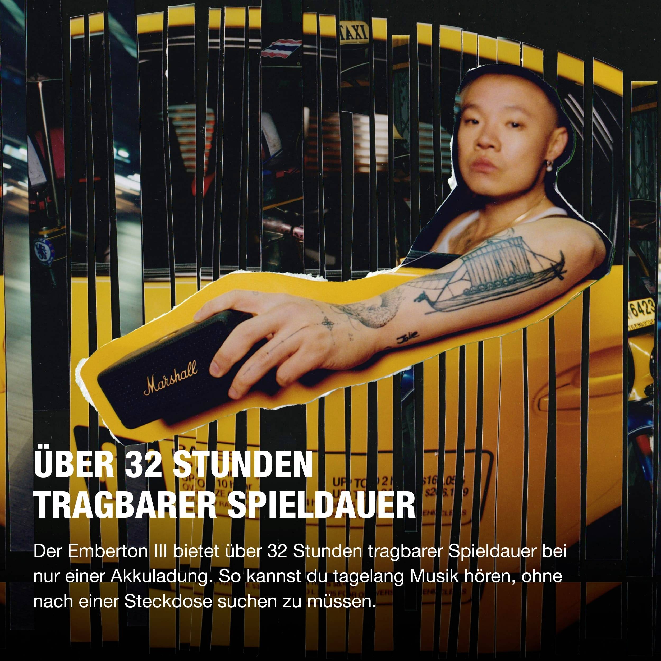 En person håller en Bluetooth-högtalare. Text: 'Över 32 timmars bärbar speltid'. Högtalaren erbjuder lång batteritid.