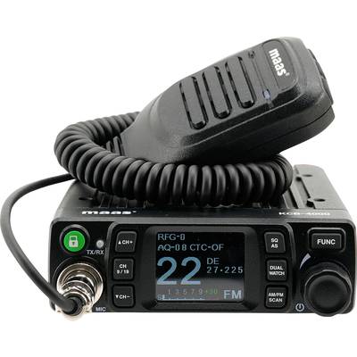 En radioapparat med en ansluten mikrofon. På displayen visas siffror och bokstäver som visar specifika inställningar.