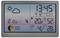 Digitalt väderdisplay visar tid 13:45, veckodag 'Mån', temperatur 20,6°C inomhus, 4,2°C utomhus, luftfuktighet, lufttryck 1012 hPa, månfas.