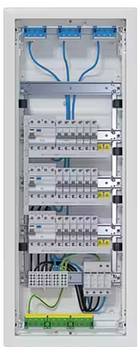 Hager  VH60BV1  VH60BV1  Liten fördelningscentral  Infälld hålvägg  Moduler totalt = 12  Antal serier = 5  Innehåll 1 st