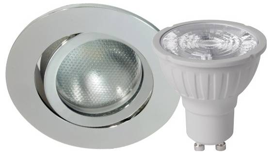 En LED-strålkastare i silverhölje, avbildad bredvid en tillhörande GU10-glödlampa. Perfekt för infällda downlights.