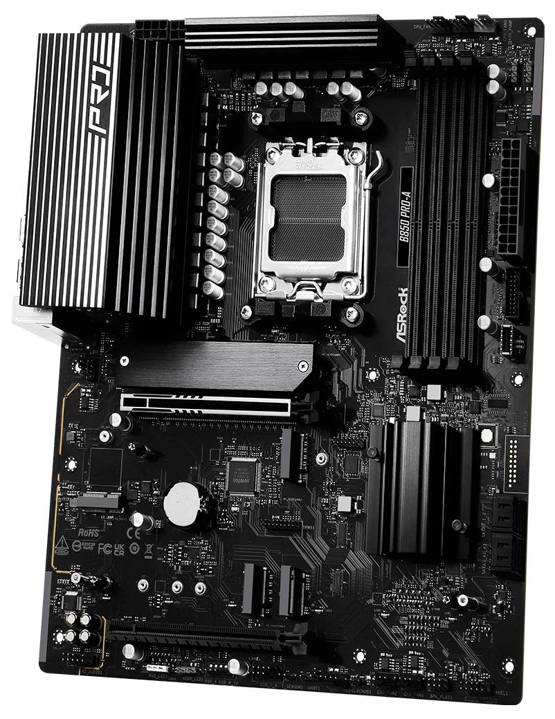 Ett svart moderkort med flera kortplatser och kylflänsar som kan hysa olika komponenter som RAM och processor.