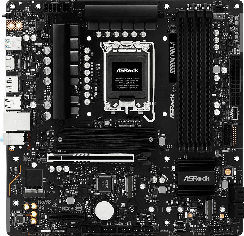 Moderkort som visar olika komponenter och kontakter, märkt 'ASRock B560M Pro4'. Funktioner inkluderar RAM-platser, CPU-socket och PCIe-platser.