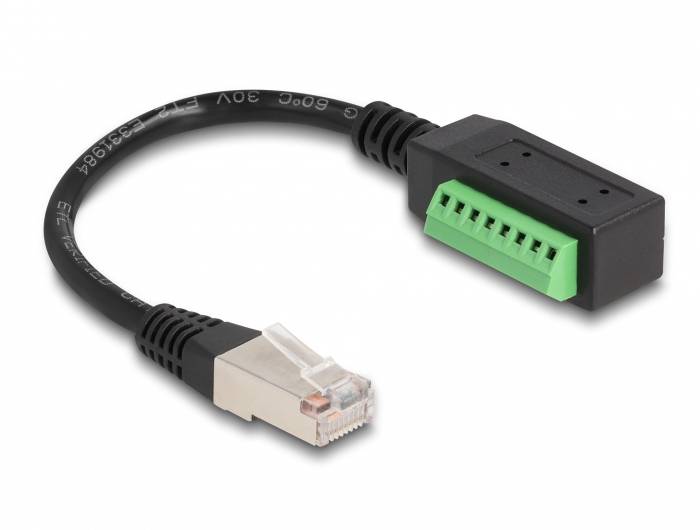 Svart kabel med RJ45-kontakt och grön adapterkontakt, använd för att ansluta enheter med olika kontakttyper.