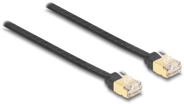 Två svarta Ethernet-kablar med guldpläterade kontakter, liggande bredvid varandra. Perfekt för snabba nätverksanslutningar.