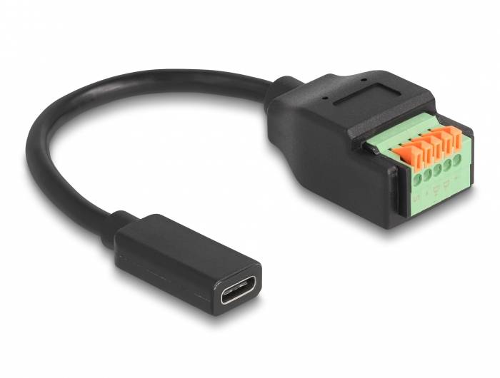 En svart USB-C-kabel med en adapter som ansluter till en grön och orange industriell kontakt.
