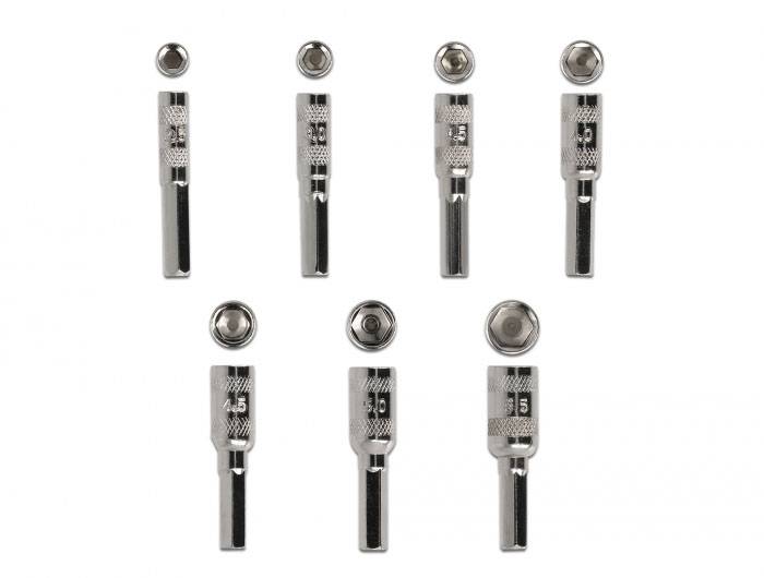 Åtta silverklädda kabelsko i två rader. De övre visar vertikalt perspektiv, de undre sidoperspektiv. Siffror på kablarna.