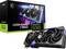 En MSI GeForce RTX 5090 grafikkort med tre fläktar framför sin förpackning märkt 'Gaming Trio'.