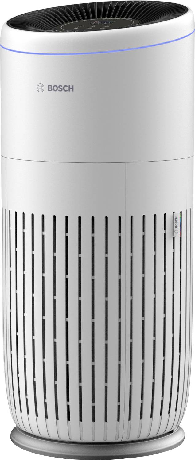 En hög, cylindrisk vit luftrenare med vertikala springor och en digital kontrollpanel överst, märket Bosch.