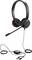 Svart USB-headset med mikrofon, öronkuddar och reglage på kabeln, magnetiskt anslutet. Lämplig för dator- och telefonsamtal.