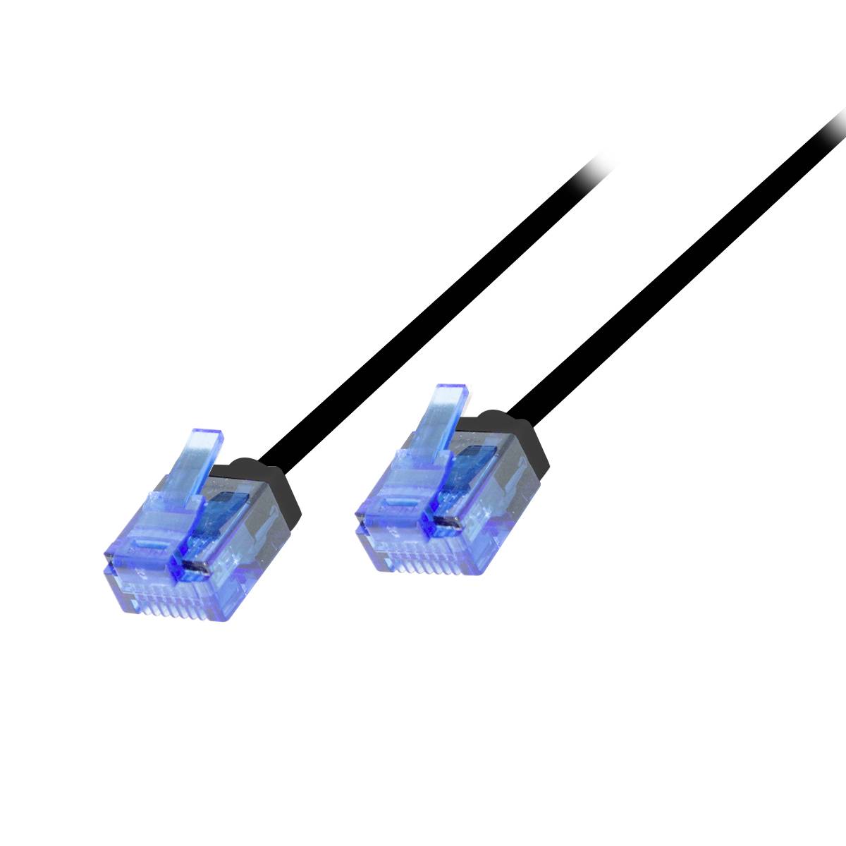 Två svarta Ethernet-kablar med blå RJ45-kontakter på en vit bakgrund.
