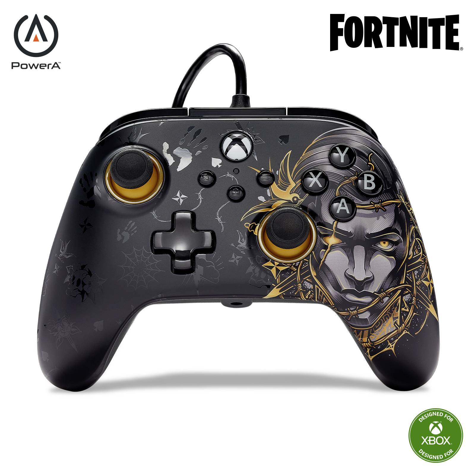 En svart Xbox-handkontroll med Fortnite-design och PowerA-logotyp. Prydd med guldiga accenter och en stiliserad figur.