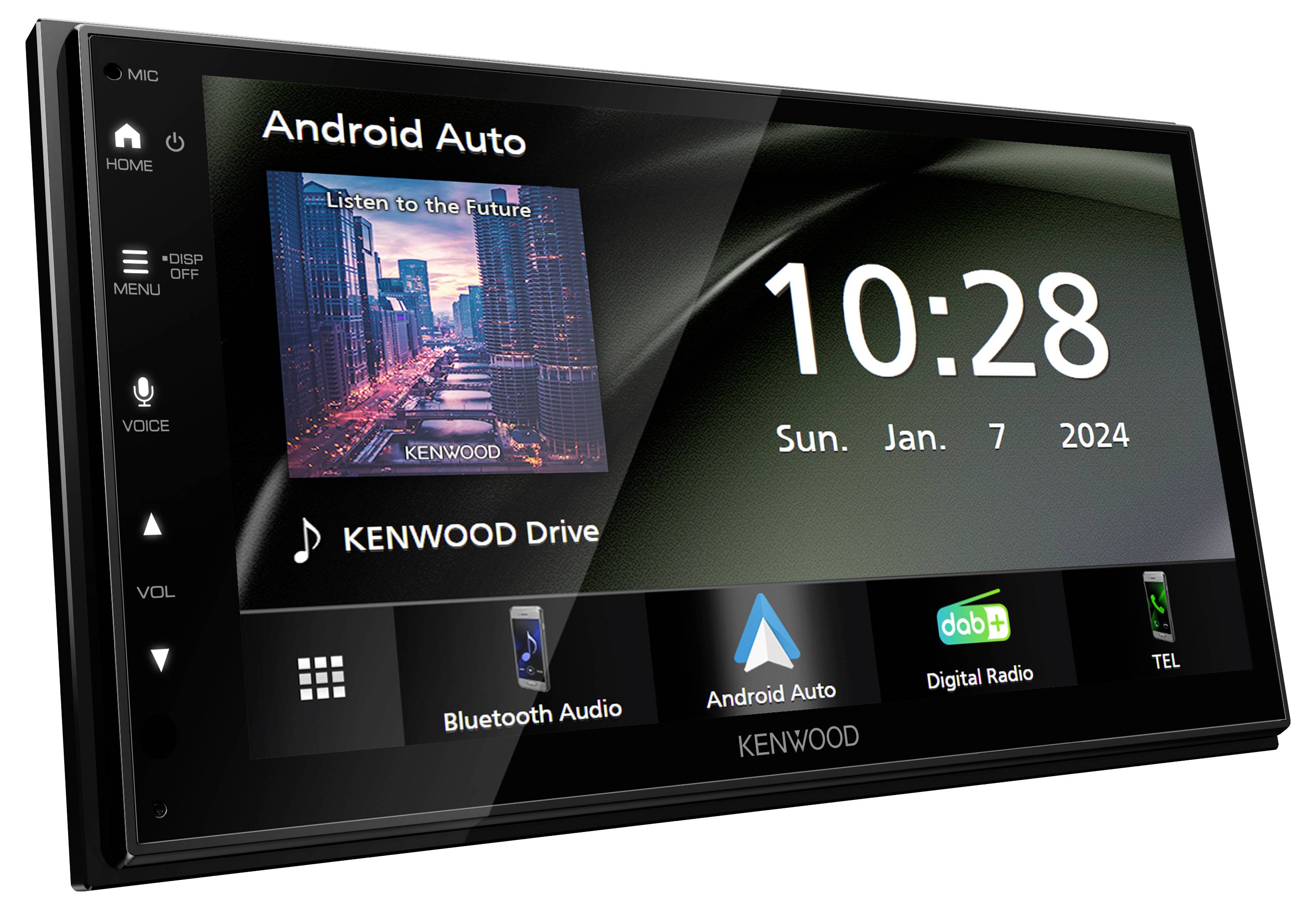 Kenwood bilstereo med pekskärm, visar 'Android Auto', tid 10:28, datum 7 januari 2024. Alternativ: Bluetooth, Digitalradio.