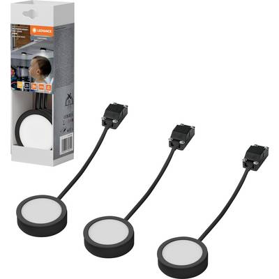 Tre svarta LED-spotlight med sladdar och kontakter, visade bredvid produktförpackningen på en vit bakgrund.