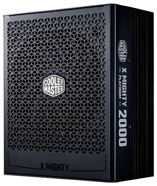 Cooler Master strömförsörjning med 'X Mighty 2000 Platinum'-etikett; utrustad med ett hexagonalt ventilationsdesign och Cooler Master-logotypen på sidan.