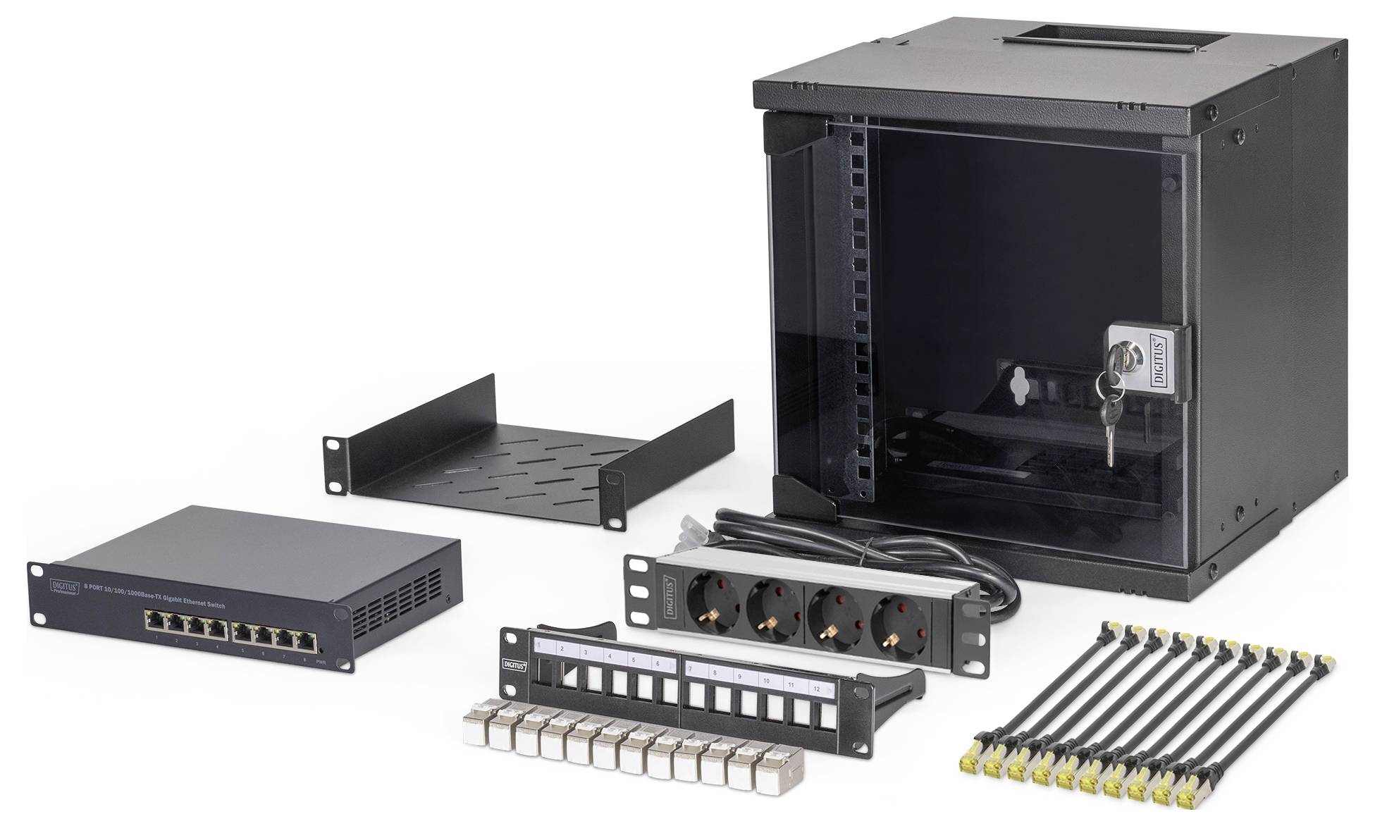 Nätverksutrustningskit med en switch, patchpanel, strömlist, rackmonterad hylla, kablar och ett låsbart vägghängt serverkabinett.