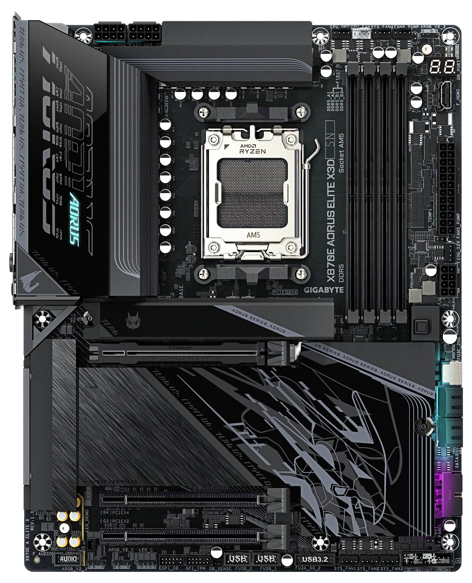 Moderkort av märket Gigabyte X670E AORUS ELITE AX med AMD-processorsockel, PCIe- och DDR-platser, och olika anslutningsportar synliga.